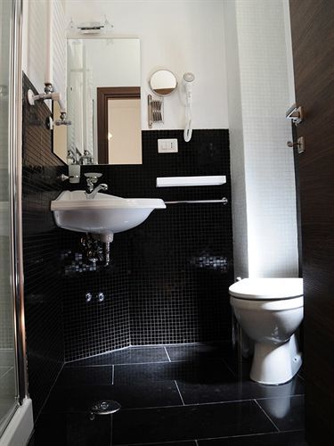 Little Rhome Bed & Breakfast 2*