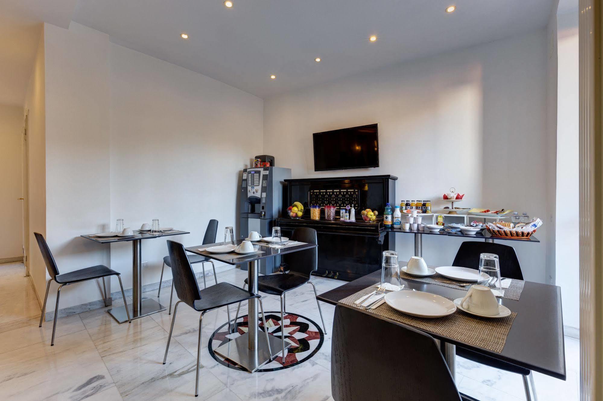 Acomodação com café da manhã  Little Rhome
